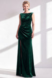Abito Madre della Sposa lungo in velluto bateau, scollo battuto verde scuro, con largo scollo a sposa