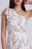 Vestito bianco piccolo bodycon floreale a una spalla con fiocco