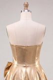 Abito di cocktail a linea A in Oro Metallico A-Line con fiocco