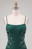 Corsetto verde scuro con spalline sottiglie corse floreali corto da cocktail con pizzo sulla schiena