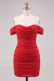 Vestito corto da fine rosso con pizzo arricciato all'indietro