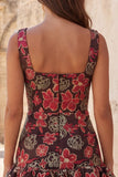 Vestito di ritorno a casa a scatto a livelli con scollo battuto a livelli e scollo a casa con volant