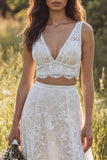 Abito da sposa lungo in pizzo a V in linea A in avorio con fessura