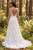 Abito da sposa lungo a spalle fredde in fiori fioreli avorio