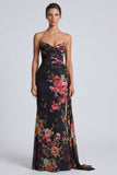Abito elegante lungo a fiori a spalline nero senza spalline