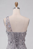 Bodycon grigio con pizzo su una spalla e paillettes Abito corto di cocktail con fiori 3D