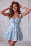 A-Line Sky Blue Spalline spesse Short Floreal Paillettes Abito di cocktail con fiocco