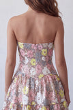 Vestito corto a livelli floreale a rosa scintillante con paillettes