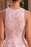 Abito rosa di Homecoming a a linea floreale con collo rotondo, perle con volant e perline