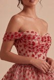 Corsetto rosso a fila a paillettes con la spalla scoperta, vestito di homecoming a livelli e volant