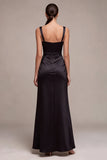 Sirena nera in raso con spalline spesse e abito formale lungo