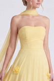 Abito da damigella lunga senza spalline in chiffon Daffodil con fiori 3D