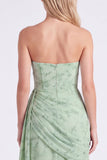 Dusty Sage Corset senza spalline sirena in chiffon arricciata lungo vestito da damigella d'onore floreale con fessura