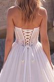 Corsetto bianco a linea basca con vita basca e abito da sposa lungo