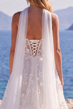 Abito da sposa lungo floreale con applique a corsetto bianco in tulle