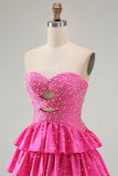 Vestito di Homecoming Fucsia con perline a perline e ritagliato a scatto