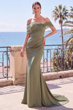 Abito elegante lungo da sirena verde salvia spuntato dalla spalla