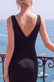 Abito elegante a scollo a V in bianco e nero con fessura