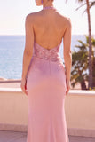 Blush con scollo a capezza paillettes ricamato con perline e arricci abito lungo da sirena