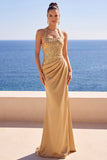 Blush con scollo a capezza paillettes ricamato con perline e arricci abito lungo da sirena