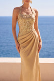 Blush con scollo a capezza paillettes ricamato con perline e arricci abito lungo da sirena