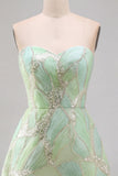 Abito corto di cocktail senza spalline con paillettes verde menta a linea A