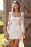 Abito da bridal shower corto con scollo quadrato in pizzo a maniche lunghe in color avorio