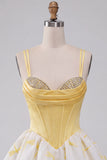 Corsetto giallo A Line Sweetheart Bubble Or Abito corto di homecoming con strass