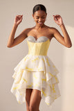 Corsetto giallo A-Line Sweetheart con stampa alta-bassa e strass