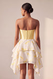 Corsetto giallo A-Line Sweetheart con stampa alta-bassa e strass