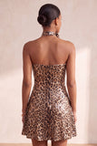 Abito corto senza spalline a fine homecoming con stampa leopardata e paillettes scintillanti con collarino a rosetta
