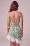 Abito di cocktail verde bodycon scollo quadrato con frange di paillettes e orlo asimmetrico
