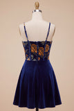 Corsetto di velluto blu navy con stampa floreale e abito corto per il ritorno a casa