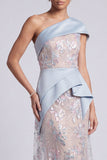 Vestito Maxi Mother of the Bride con fascia blu chiaro con paillettes su una spalla