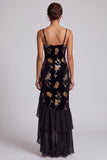 Velluto nero con ricamo floreale paillettes abito asimmetrico a linea A Madre della sposa con fessura a volant
