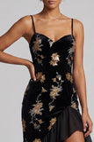 Velluto nero con ricamo floreale paillettes abito asimmetrico a linea A Madre della sposa con fessura a volant