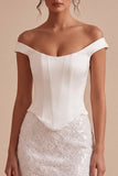 Mini Abito Bianco Bodycon in Pizzo Floreale a Spalla Scoperta