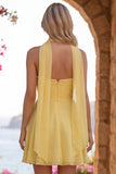 Abito corto di cocktail in chiffon con rifinitura A Line A giallo con sciarpa