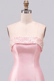 Abito corto di cocktail a spalline a livelli perle rosa con spalline e volant