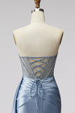 Corsetto blu trasparente a scollo a V in rassis con spalline e vestito lungo da cerimonia con spacco
