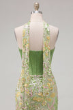 Vestito di Homecoming con corsetto verde bodycon corsetto a cuore, paillettes, con sciarpa al collo