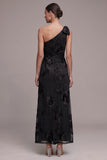 Vestito formale Maxi con guaina nera appliche floreali a una spalla con fessura
