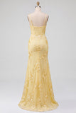 Abito da ballo da ballo a spalline spalline con spalline spalmante in scollo a cappuccio giallo