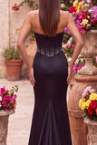 Abito Maxi senza spalline con corsetto nero di raso con spalline e fessura laterale