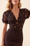 Abito elegante lungo in chiffon con scollo a V marrone marrone e maniche corte