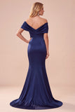 Abito lungo elegante in raso a spalle scoperte da sirena blu scuro
