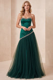 Abito lungo elegante verde scuro in tulle senza spalline in raso con perline