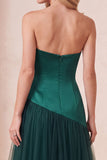 Abito lungo elegante verde scuro in tulle senza spalline in raso con perline