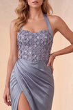 Abito elegante lungo in raso arricciata con cappellino blu polveroso e fiore 3D