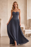 Abito da invitate lungo piegato senza spalline grigio blu in chiffon a linea A con pizzo
